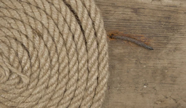 Крупним Планом Товста Конопляна Мотузка Натуральна Мотузка Старому Дерев Яному — стокове фото