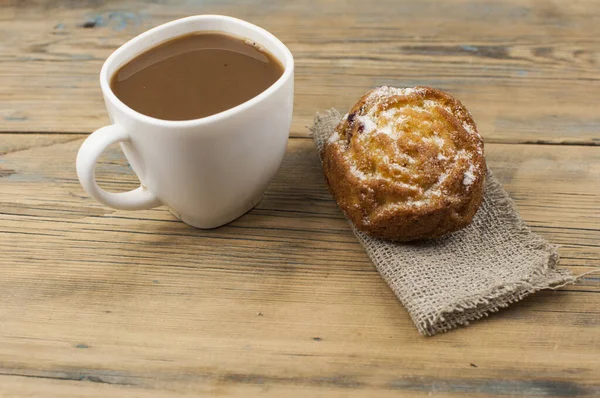 Kopp Kaffe Och Färska Muffins — Stockfoto