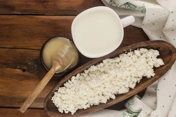 Cottage Cheese Honey Clay Bowl Wooden Background Top View — Stock Photo, Image