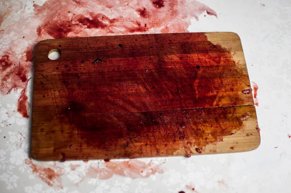 Tagliere Legno Con Sfondo Sangue — Foto Stock