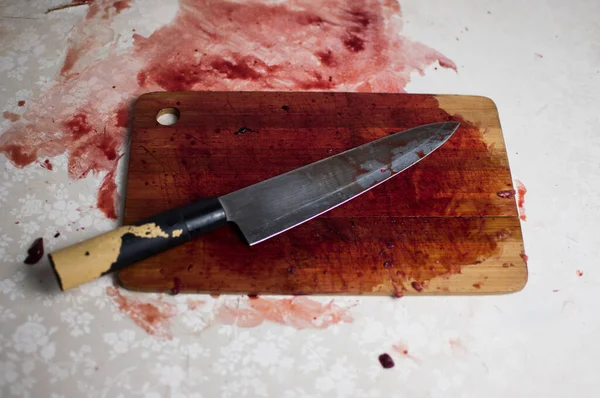 Μαχαίρι Grunge Αίματος Ξύλο Κοπής Σκάφους — Φωτογραφία Αρχείου