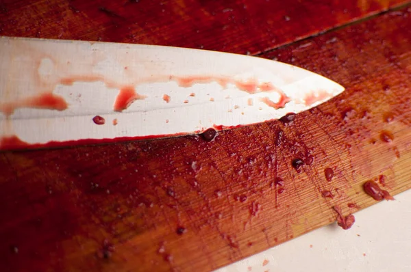 Knife Grunge Blood Wood Cutting Board — Stock Photo, Image