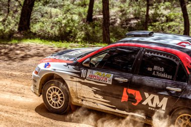 Paphos, Kıbrıs - 27 Mart 2016: 39 Venüs ralli Panagia ormandaki.