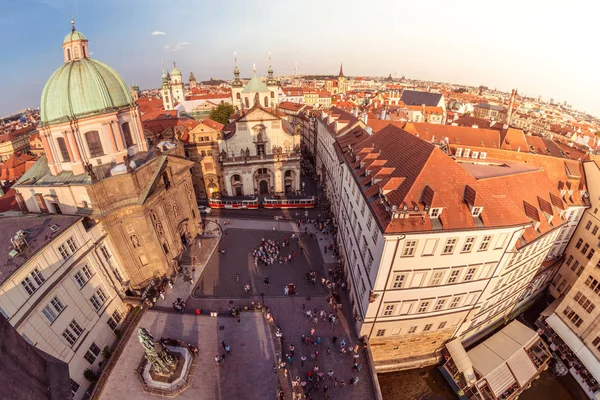 Krizovnicke namesti tér, naplementekor. Prága, Cseh Köztársaság — Stock Fotó