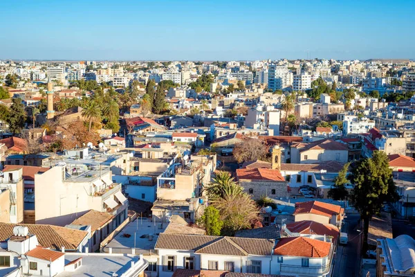 Vista en ángulo alto del paisaje urbano de Nicosia. Chipre —  Fotos de Stock