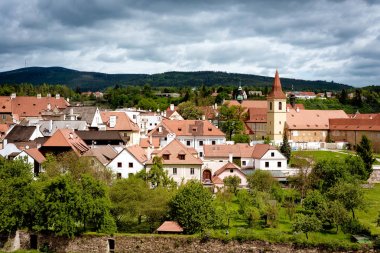 Cesky Krumlov şehri ve bahçeleri görüntüleyin. Çek Cumhuriyeti.