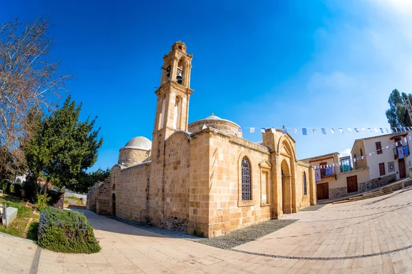 Apostelen Varnavas kerk. Peristerona village, Cyprus — Stockfoto