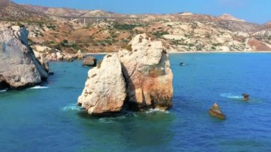 Petra tou Romiou, Afrodit Kayası olarak da bilinir. Paphos İlçesi, Kıbrıs