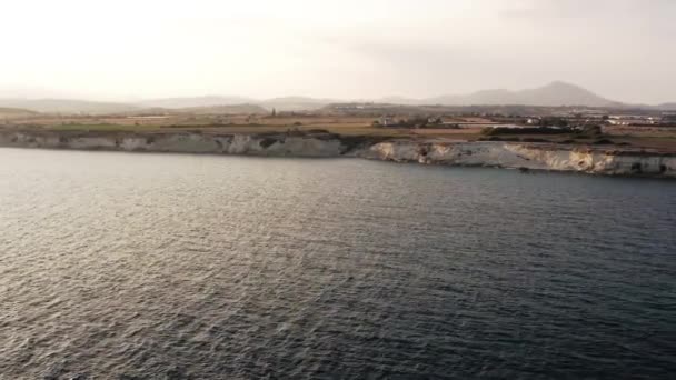 Vista Acantilados Rocosos Secret Paradise Bay Alaminos Distrito Larnaca Chipre — Vídeo de stock