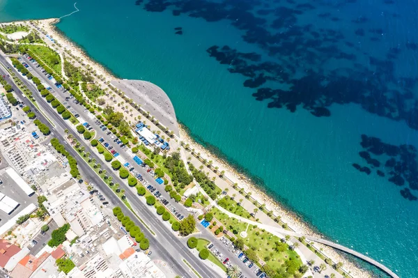 Vue aérienne du littoral et de la promenade de Molos à Limassol. Chypre — Photo