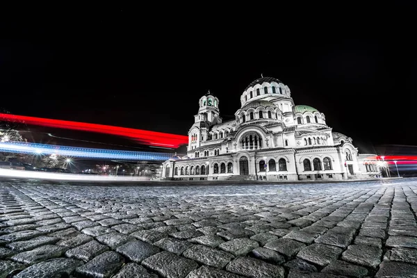 Nachtaufnahme der Alexander-Newski-Kathedrale in Sofia, Bulgarien — Stockfoto