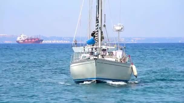 Larnaca Cyprus June 2019 Boats Yachts Entering Harbour — 图库视频影像