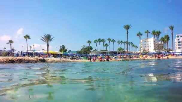 Ayia Napa Cyprus Sierpień 2018 Słynna Zatoka Sandy Bay Vathia — Wideo stockowe