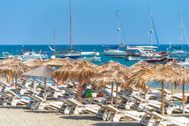 LIMASSOL, CYPRUS- 28 Eylül 2018: Akti Olympion B plajı manzarası