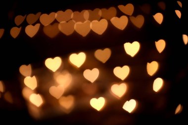 Koyu bir arkaplanda parlak gölgeler .