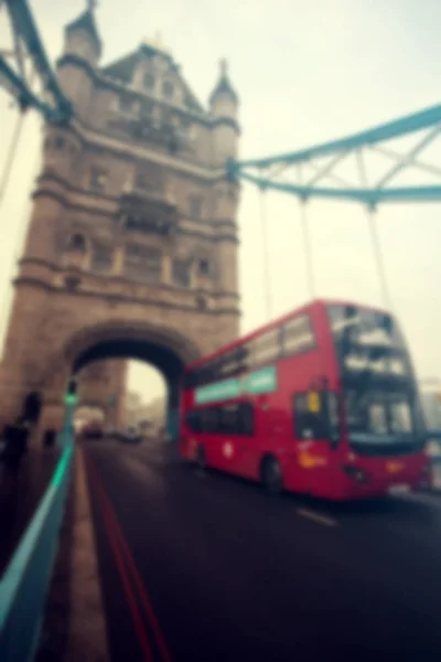 Wazige achtergrond van Tower Bridge verkeer — Stockfoto