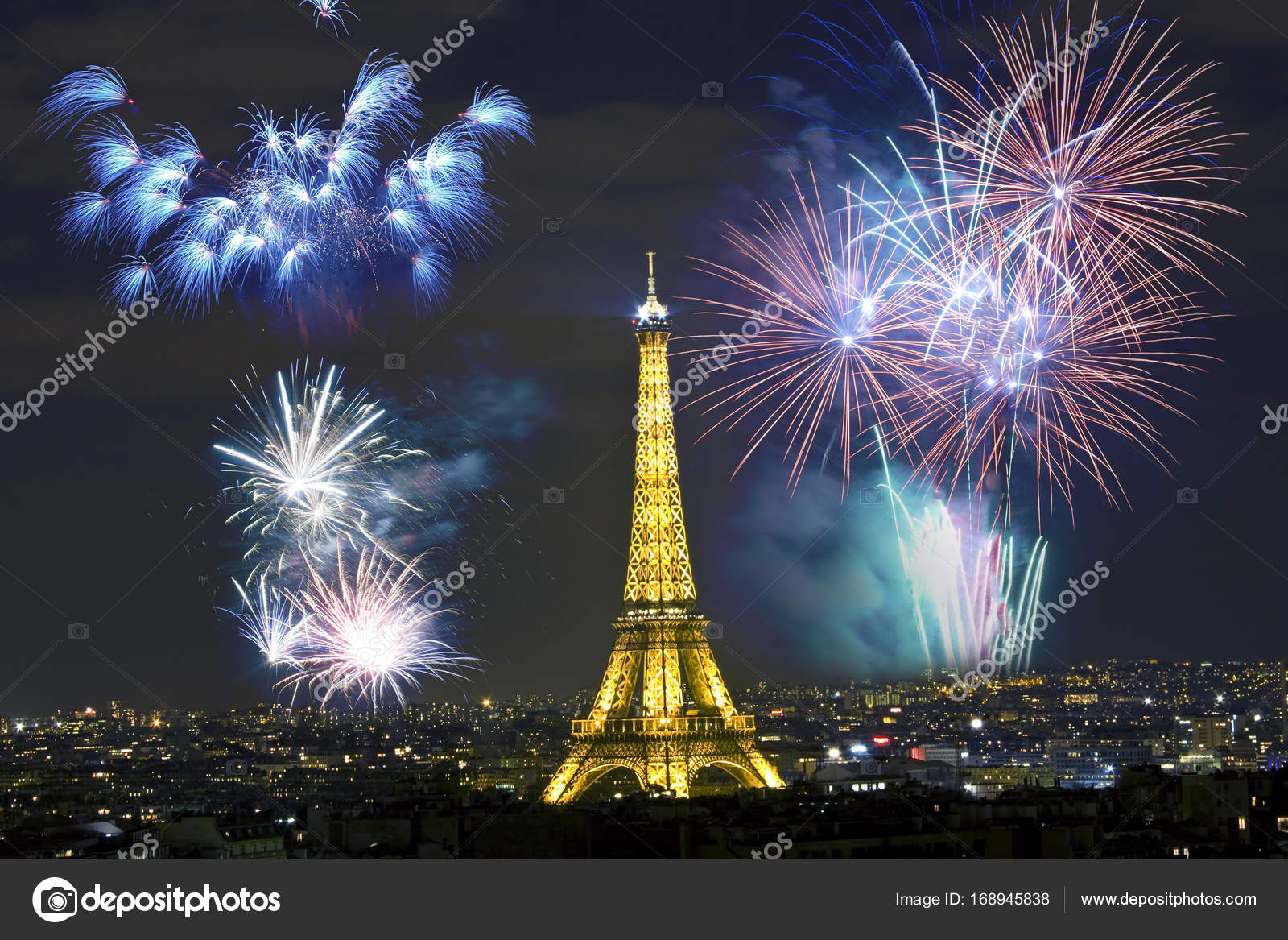 Silvester in Paris feiern — Redaktionelles Stockfoto © erika8213 #168945838