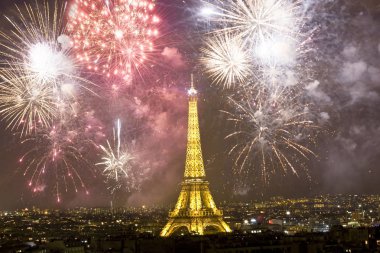 Yılbaşı Paris kutluyor