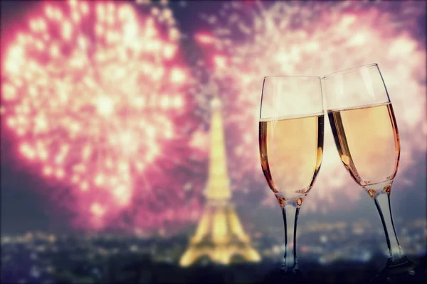 Ünnepli az új év Párizsban — Stock Fotó