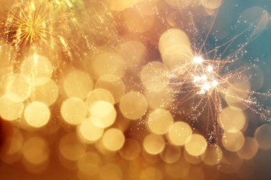 Yeni yıl kavramı: gökyüzü üzerinde havai fişek