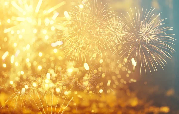 Új év koncepció: tűzijáték az égen — Stock Fotó