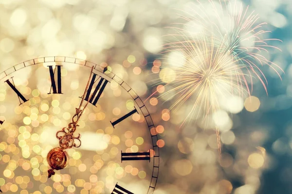 Twelve o'clock - new year's eve — Stock Photo, Image