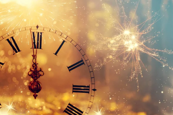 Twelve o'clock - new year's eve — Stock Photo, Image