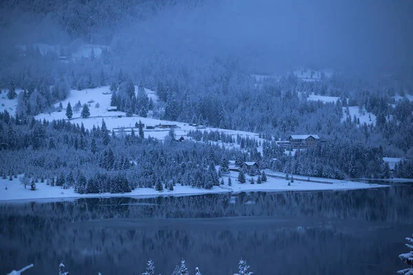 Jeziora w zimie — Zdjęcie stockowe