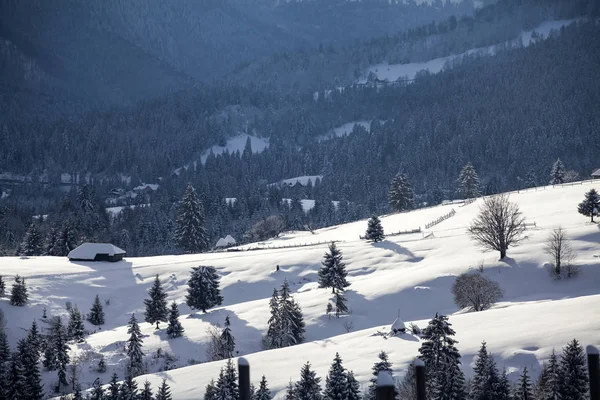 Winter in the mountains — Stock Photo, Image