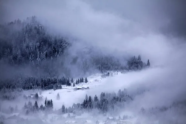 Winter in den Bergen — Stockfoto