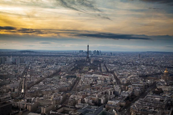 Романтическое направление - Эйфелева башня, Париж, Франция — стоковое фото