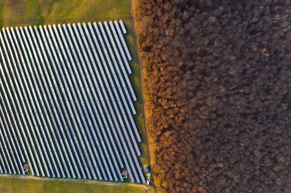 Paneles solares - vista de drones — Foto de Stock