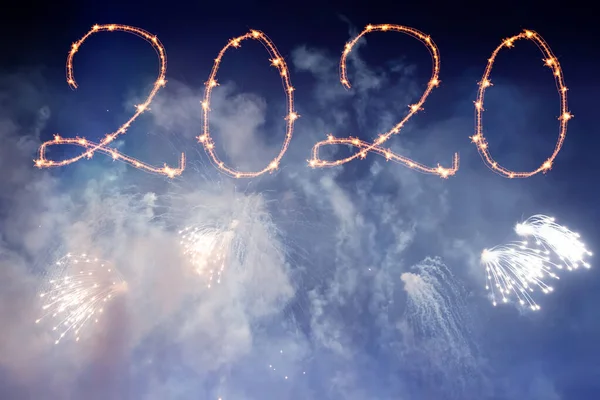 Bonne année 2020 ! Texte élégant en or des lumières scintillantes . — Photo