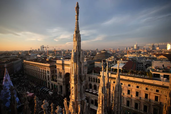 Architektonický detail Milánské katedrály - Duomo di Milano, I — Stock fotografie