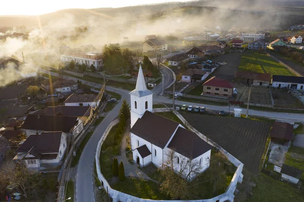 Vue Aérienne Petit Village Avec Ancienne Église Transylvanie Roumanie — Photo