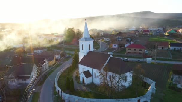 Aerial Widok Ruchu Mały Kościół Cuzdrioara Transylwania Rumunia — Wideo stockowe