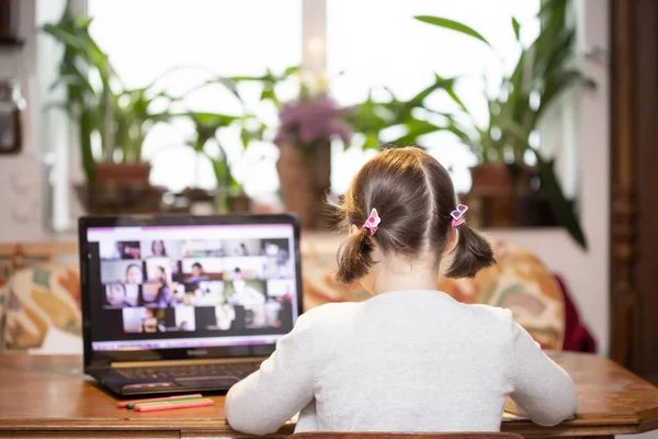 Distance Learning Online Education School Girl Watching Online Education Classes — Stock Photo, Image