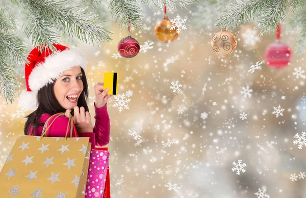 Krásná Mladá Žena Držící Kreditní Kartu Vánoční Nákupní Koncept — Stock fotografie