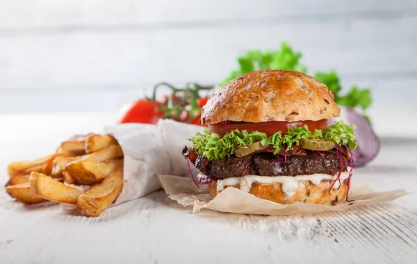 Närbild av hemlagade hamburgare — Stockfoto