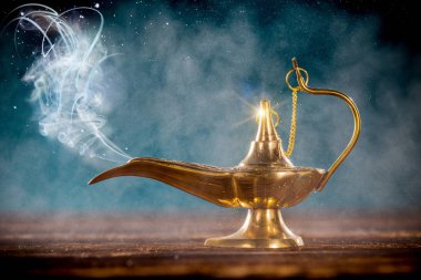 Dumanlı Aladdin sihirli lamba.