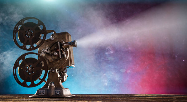 Кинопроектор старого стиля, крупный план
.