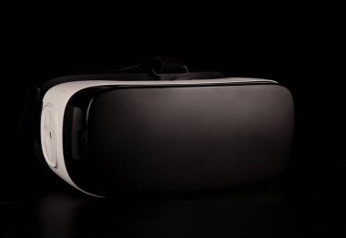 VR sanal gerçeklik gözlük beyaz arka plan üzerinde