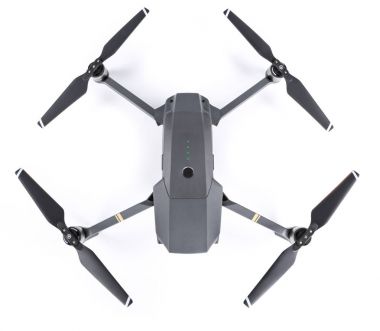 İle DJI indeks işlem Mavic Pro dron: Prag 4 Mayıs 2017. Portre, beyaz arka plan üzerinde. Bir 4k ile piyasada, dron en taşınabilir ultra hd.