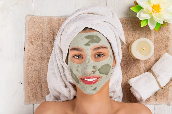 Young healthy woman with face mask. — Stock Photo, Image