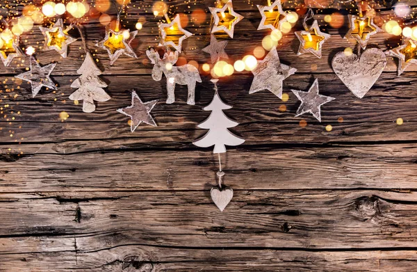 Weihnachtsdekoration auf Holzgrund. Ansicht von oben. — Stockfoto
