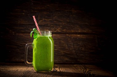 Sağlıklı taze smoothie maddeler.