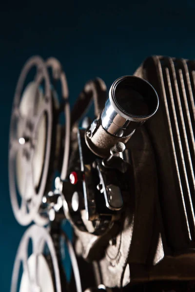 Oude stijl film projector, close-up. — Stockfoto