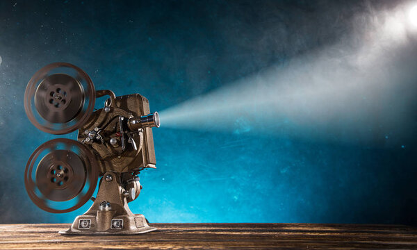 Кинопроектор старого стиля, крупный план
.