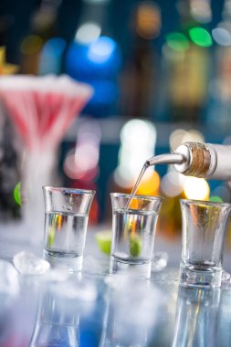 Aşısı çubuğundaki Resepsiyon.