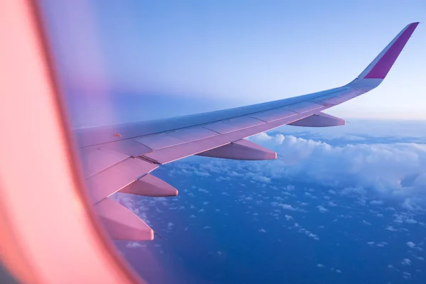 Sunset sky from the airplane window — Stock Photo, Image